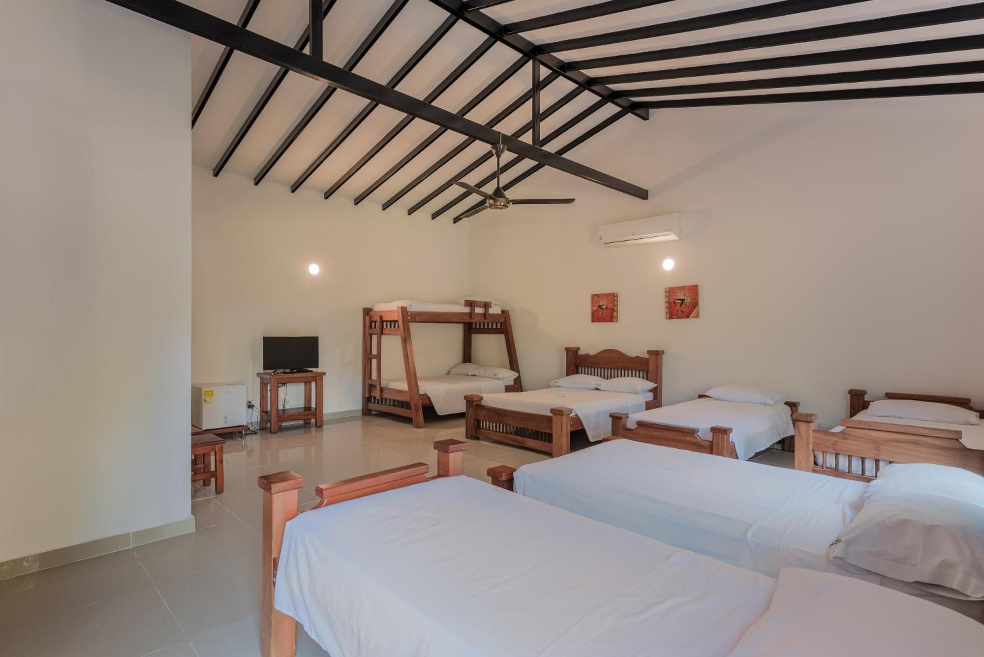 Hotel Villa Camila Ла-Пинтада Экстерьер фото