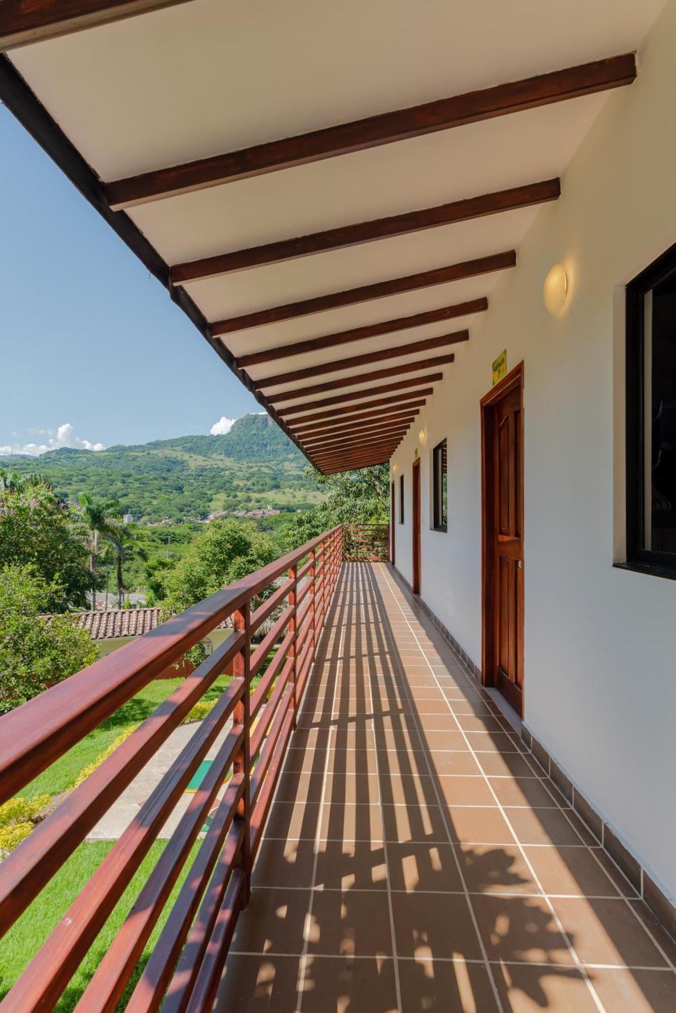 Hotel Villa Camila Ла-Пинтада Экстерьер фото