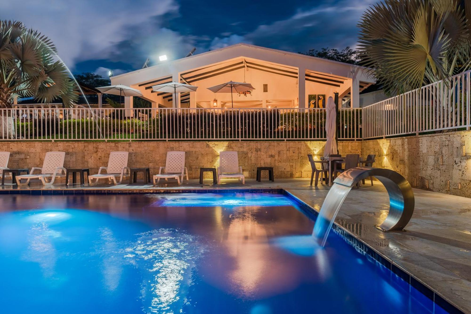 Hotel Villa Camila Ла-Пинтада Экстерьер фото