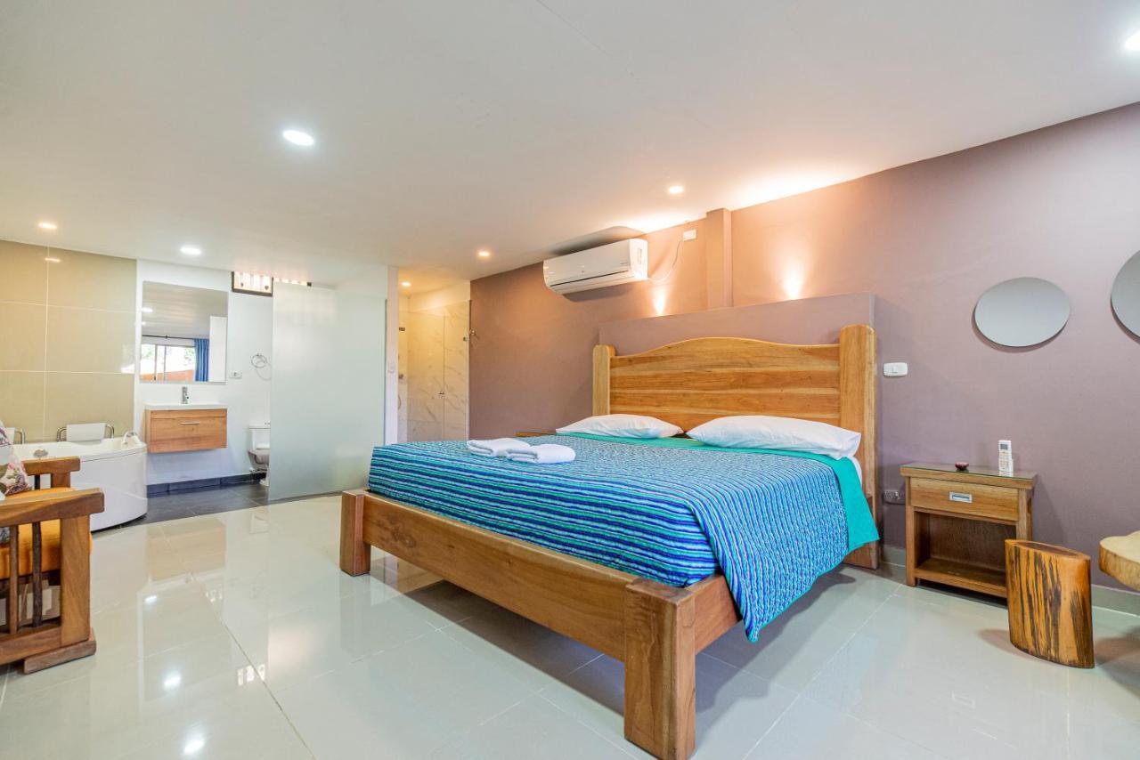Hotel Villa Camila Ла-Пинтада Экстерьер фото
